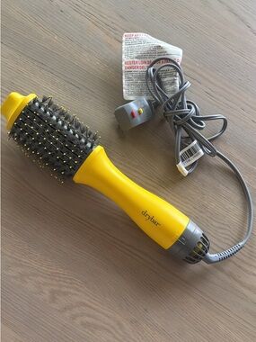 Drybar The Double shot Styling Dryer Brush